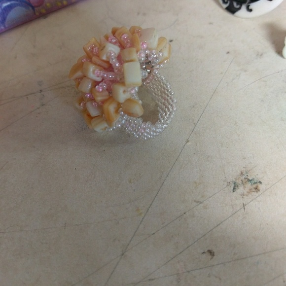 Plastic Rings Pink - Picture 4 of 7